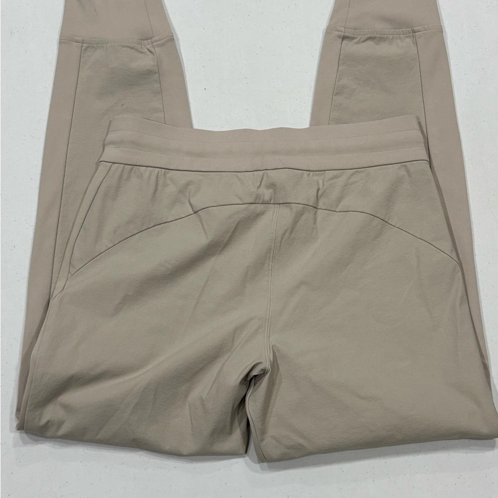 Athleta Headlands Hybrid Trek Jogger, Adjustable Tan Pants, Woman’s Size 8 - Picture 4 of 7